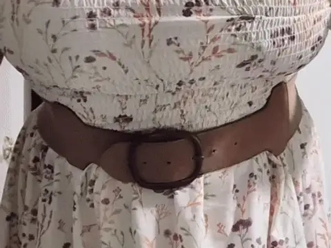 [F] I hear you all like sun dresses