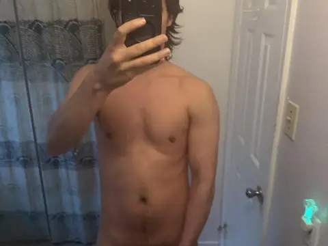 [M] My cock throbs equally for horny milfs and younghos alike
