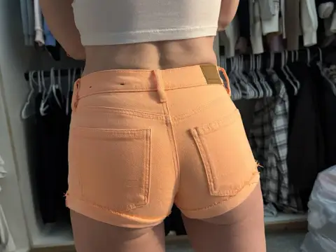 [f]at bootie shorts