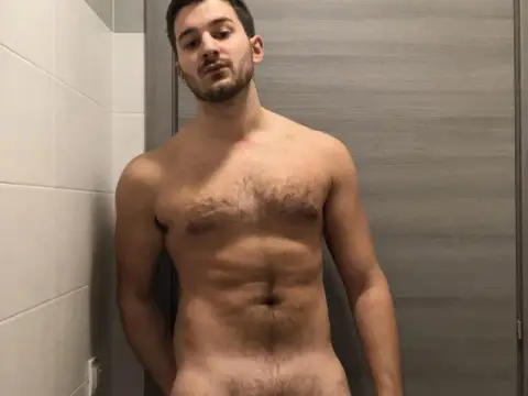 [m] Any lovers of italian cock?!